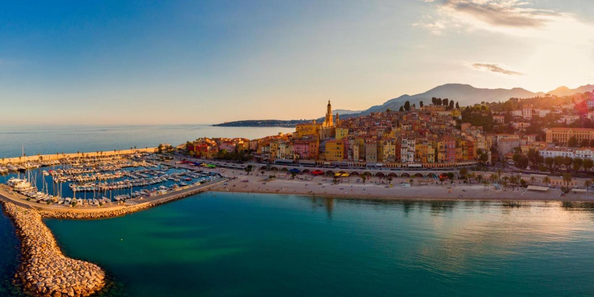 Confortable 2 Pieces Entre Menton Et Monaco Avec Parking Prive *
