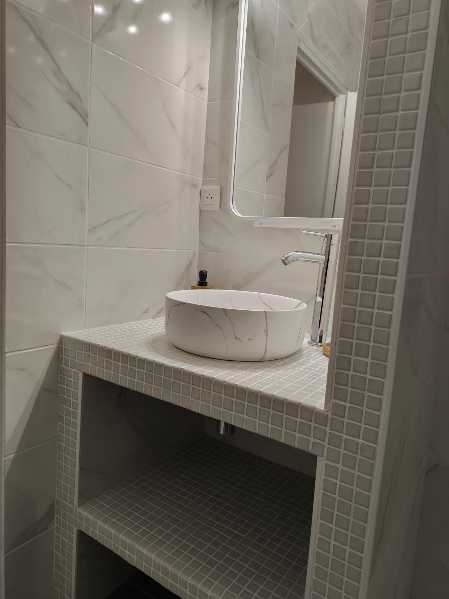 Appartement Confortable 2 Pieces Entre Menton Et Monaco Avec Parking Prive